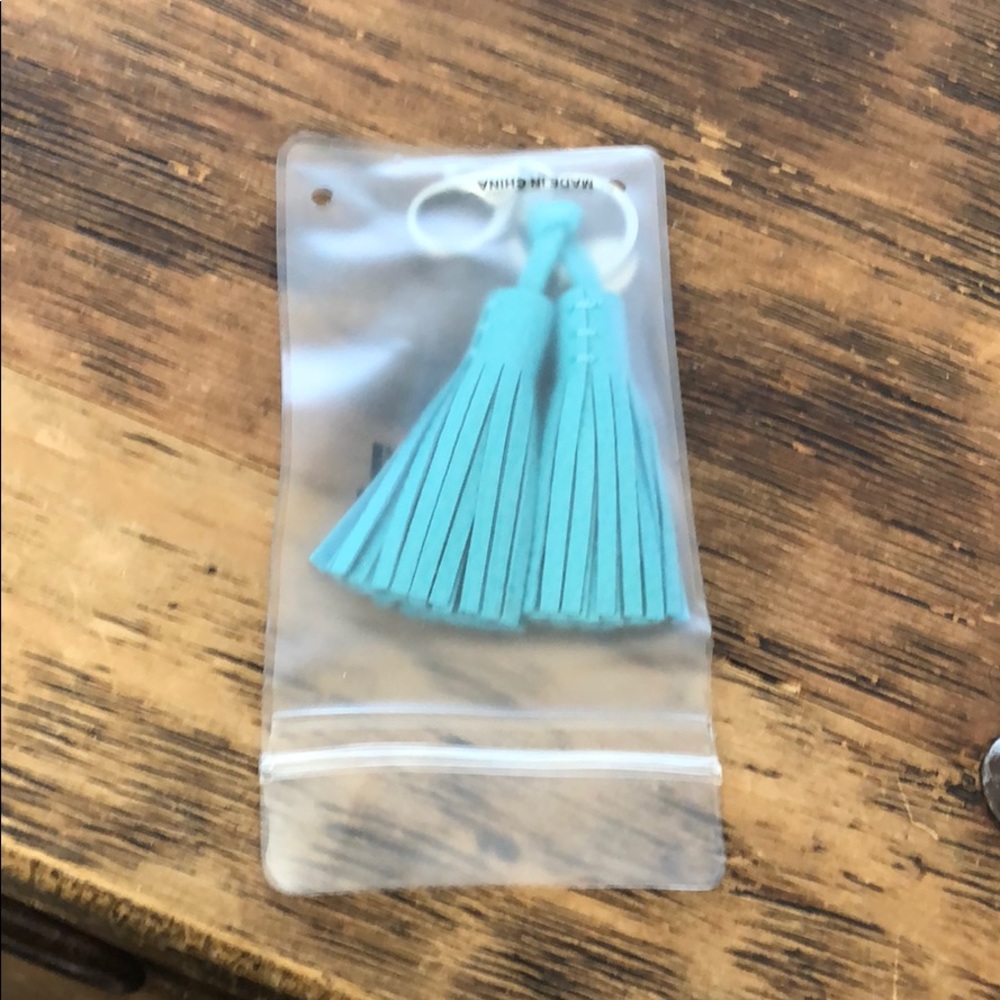 Blue Tassel - Picture 2 of 2